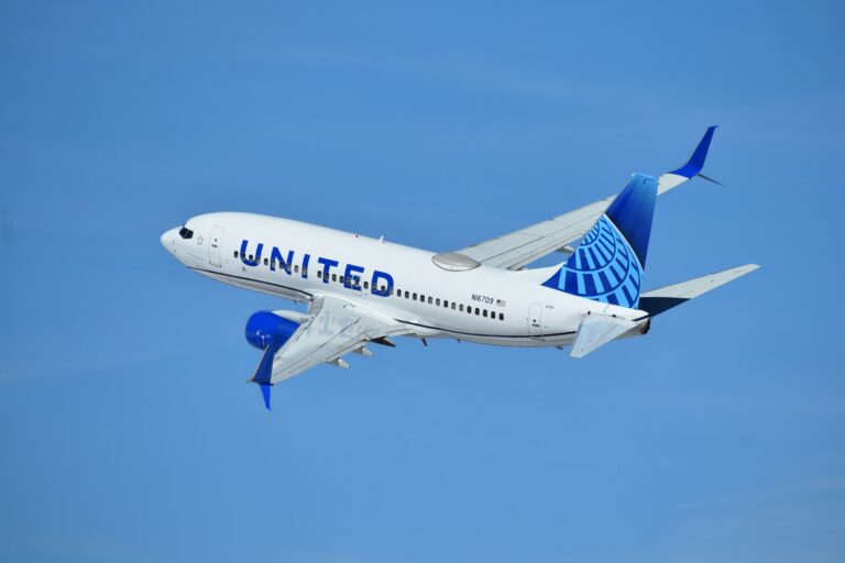 United Airlines plane